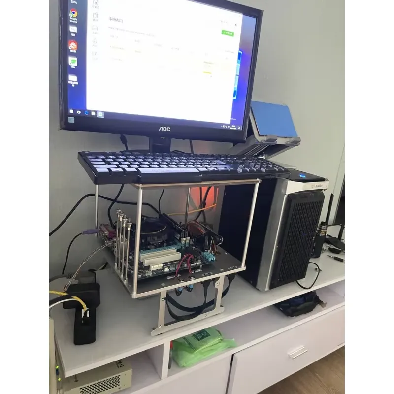オープンフレームアルミニウム製MATXテストベンチシャーシ水 - Aluminum Open Frame Test Bench Water Cooling のレビューと価格