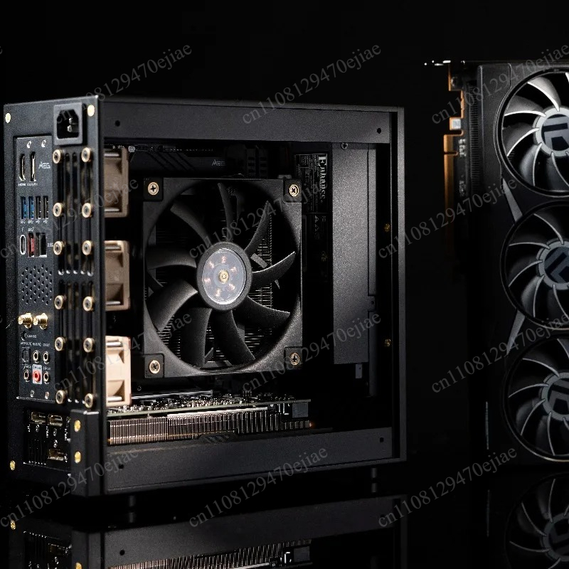 LP P6 CNCアルミニウム製ミニITXケース - RTX - Sff Mini Itx Cnc Aluminum Chassis のレビューと価格